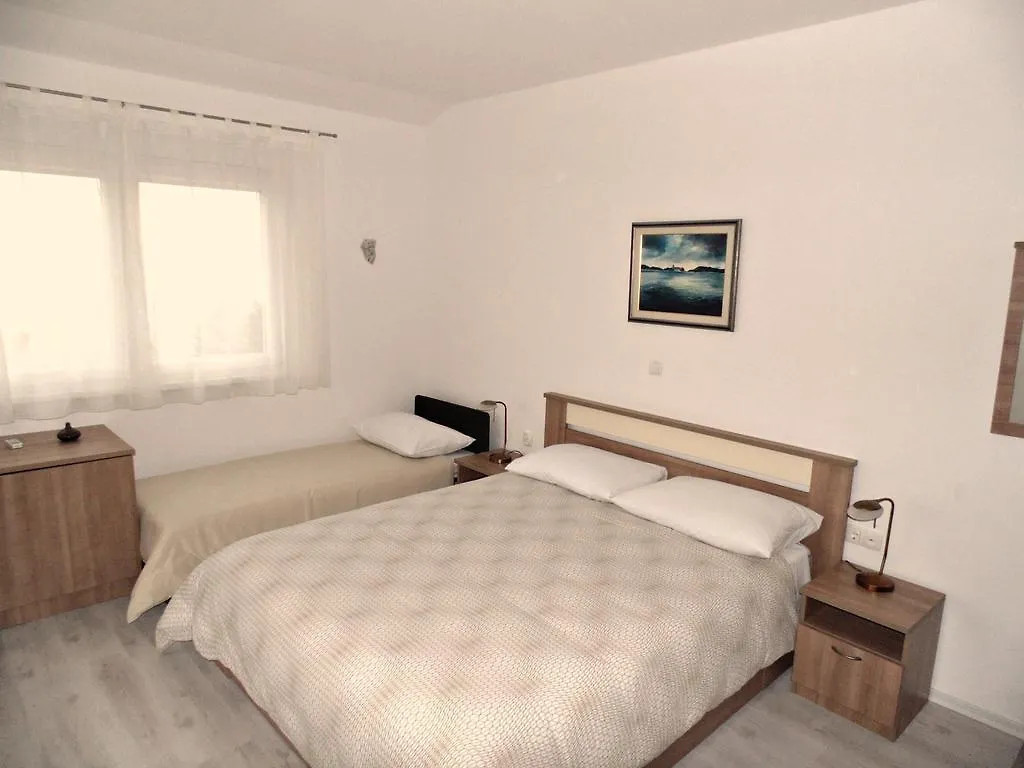 House Natali 70M From The Beach - Free Ev Top Up Rtina 0*,  Croatia